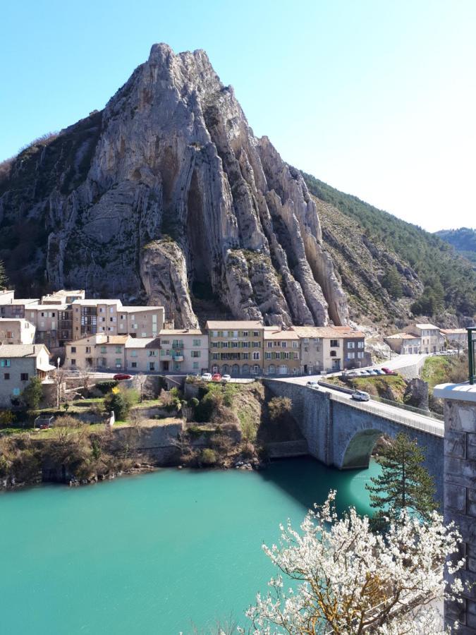 Les Mirabelles Chambres D'Hotes Sisteron Buitenkant foto